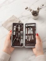 ست مانیکور و پدیکور کیف‌دار استیل همراه با کیف چرمی کیف‌کتابی قفل‌دار - تصویر 2